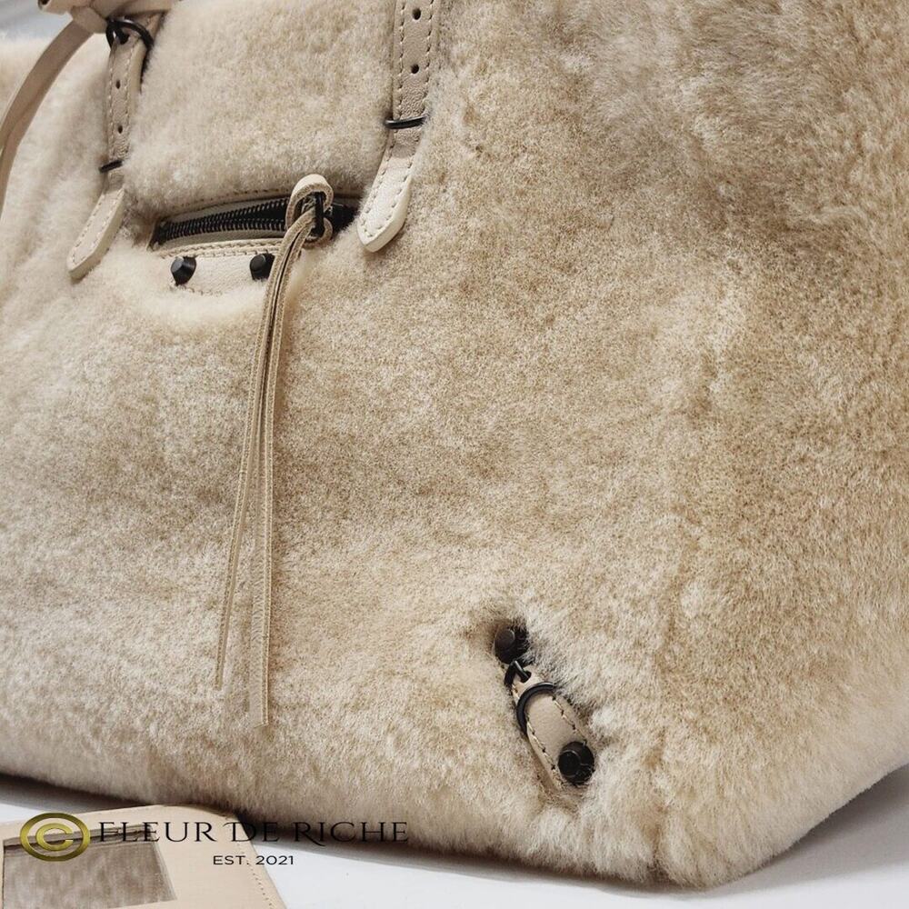 Balenciaga Papier Merino Lamb Wool Tapioca Beige Satchel Bag 410238 - Picture 3 of 7